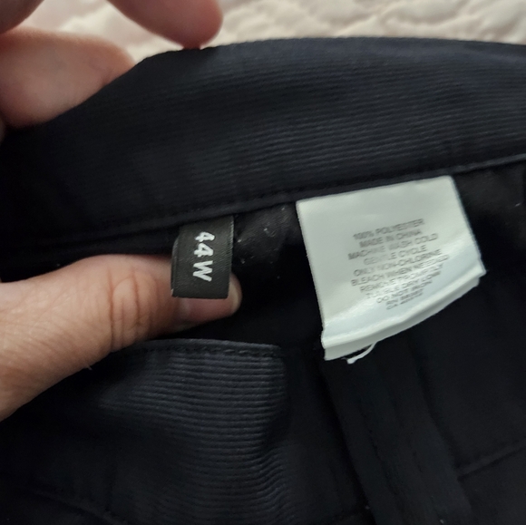 Ashworth Golf Shorts - Picture 3 of 5